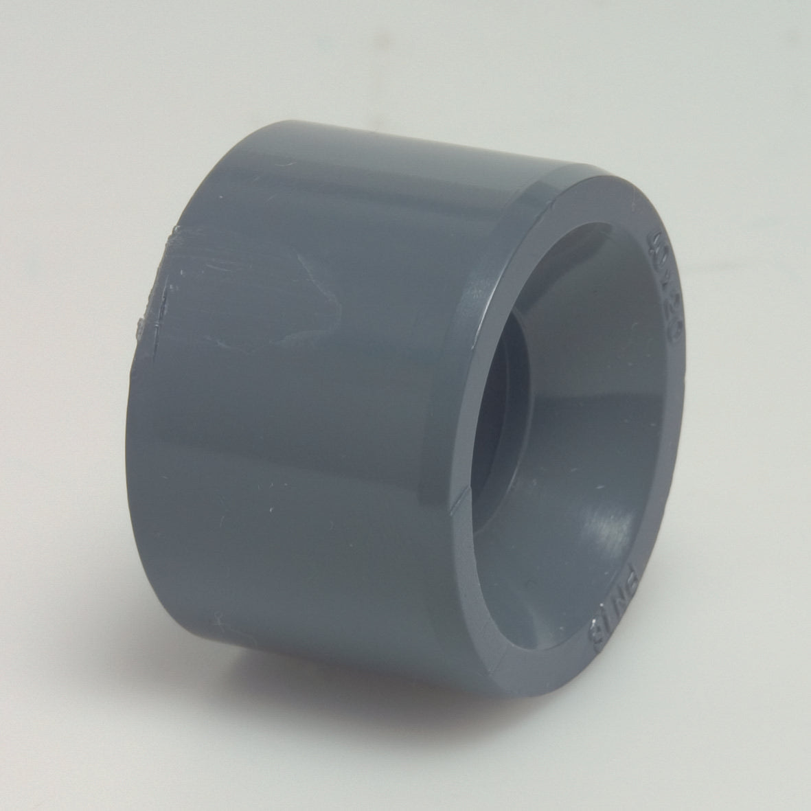Reductie scurtă din PVC